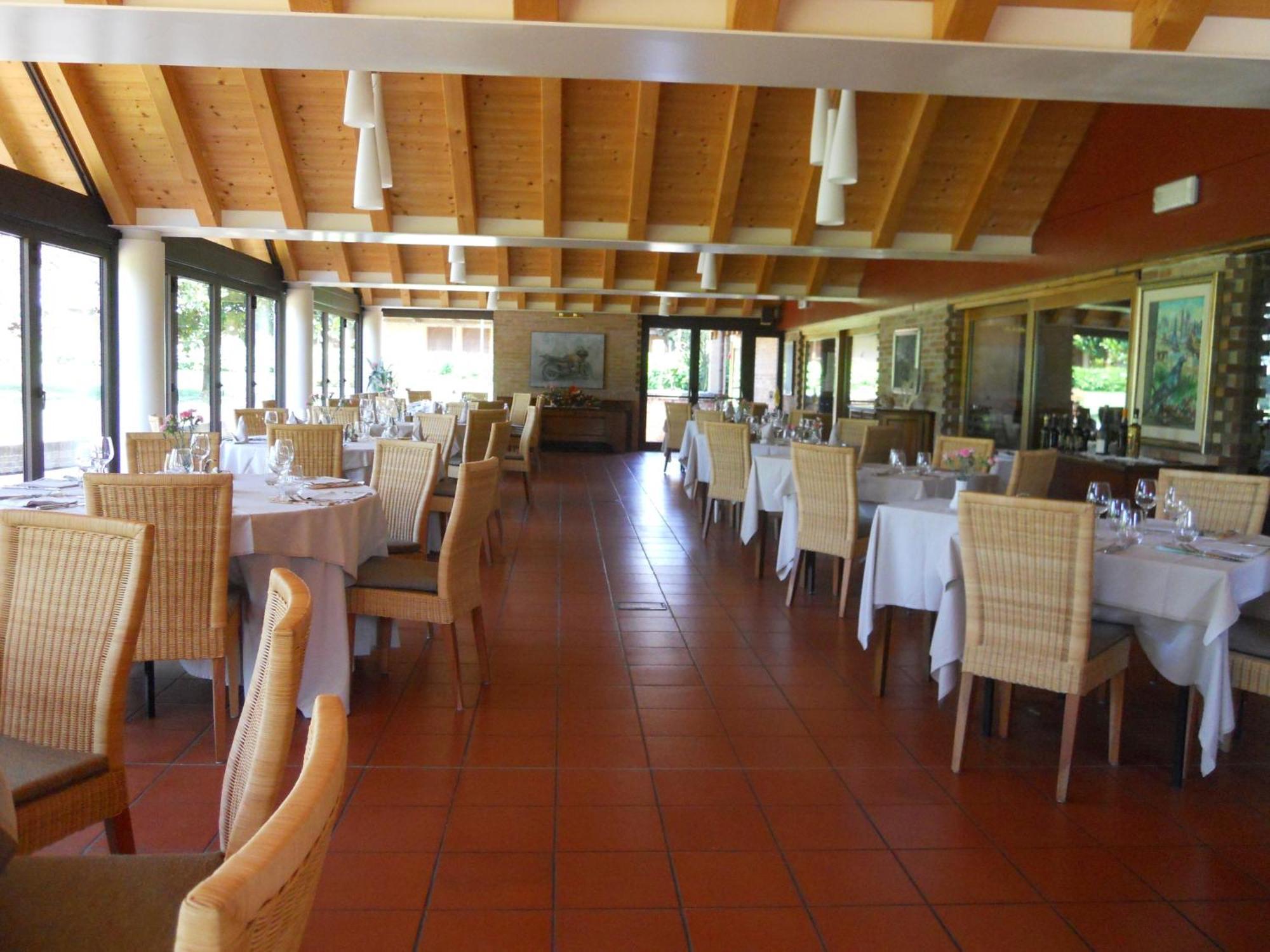 Hotel Del Parco Ristorante Loris ピエーヴェ・ディ・ソリーゴ エクステリア 写真